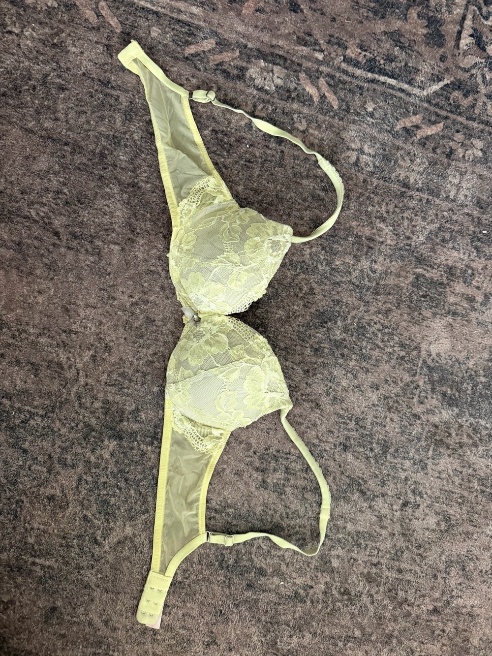Victoria's Secret Lace Underwire Bra in Pale Yellow